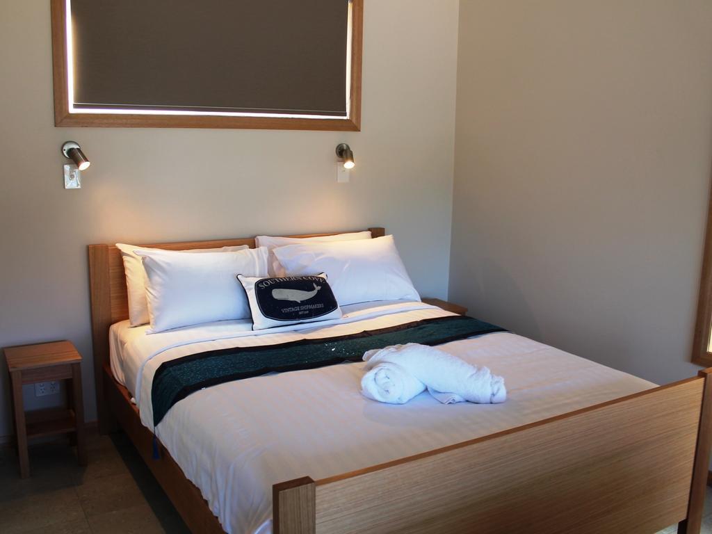 Hazards View Studio Coles Bay Room photo